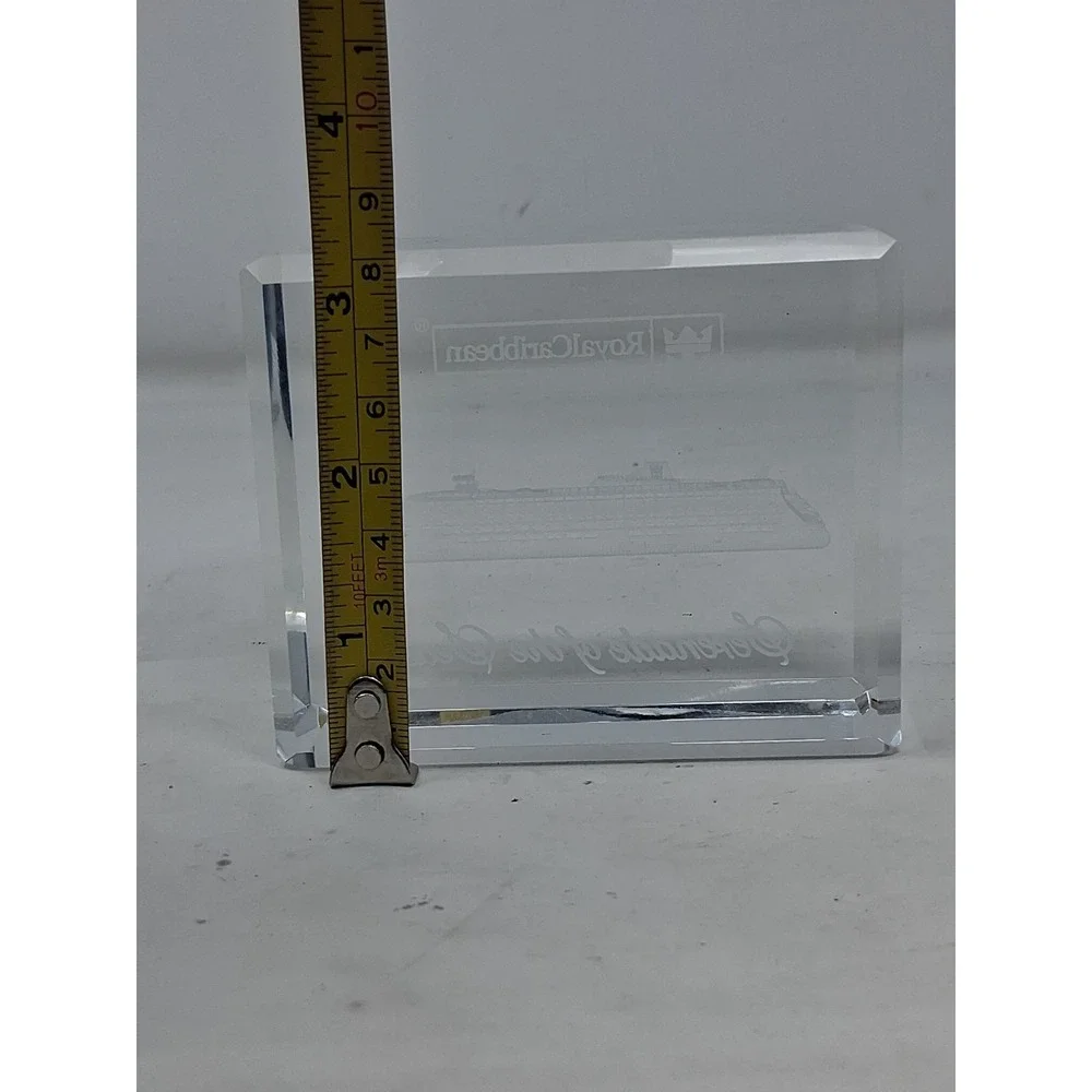 ROYAL CARIBBEAN Serenade Of The Seas Ship 3D Etched Crystal Block (no box) O